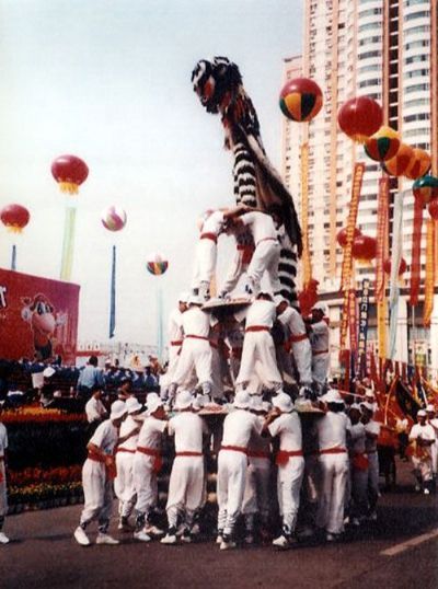 吴川“舞貔貅”